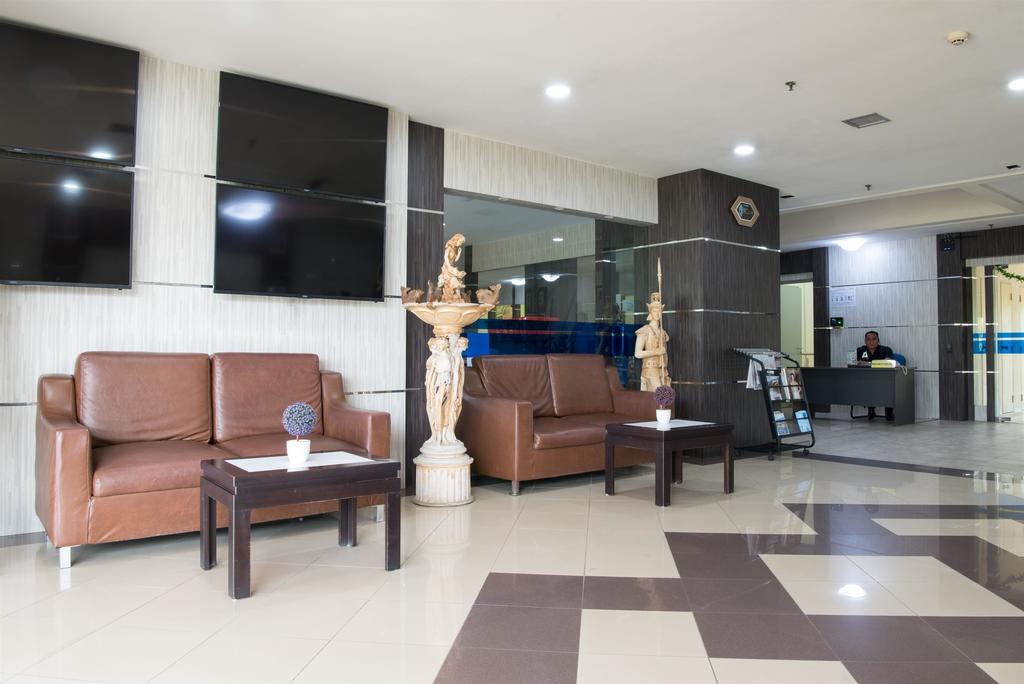 Queen Victoria Apartment Batam Exterior photo